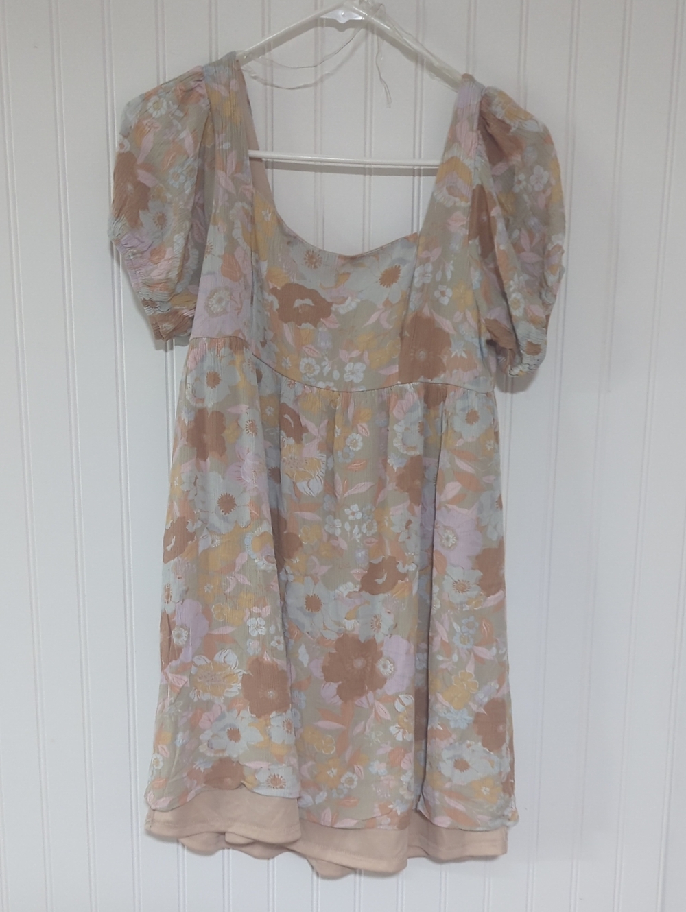 ANDREE BY UNIT Pastel Floral Mini Dress in Beige, Pink & Light Blue